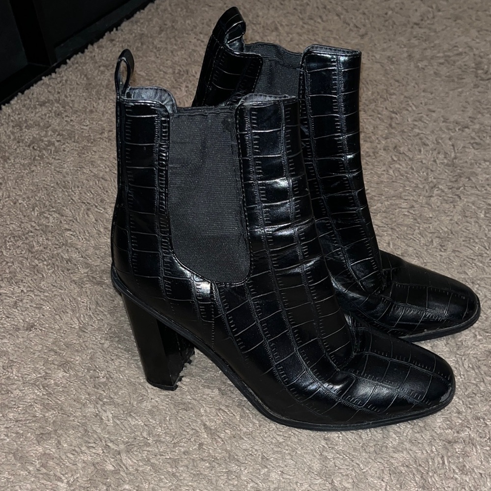 Sleek Black Croc-Embossed Ankle Boots - Picture 3 of 7